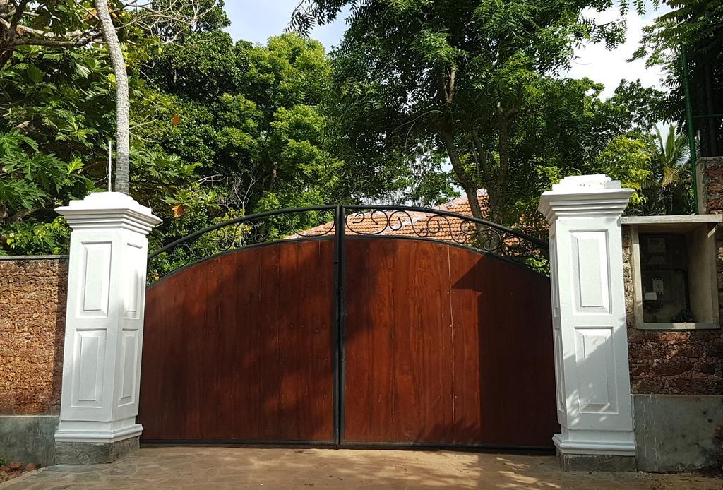 Siriniwasa Luxury Villa With Private Pool Induruwa Exterior foto