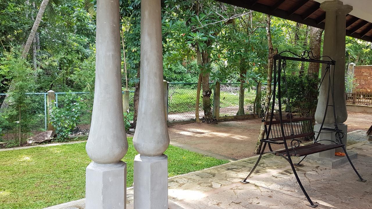 Siriniwasa Luxury Villa With Private Pool Induruwa Exterior foto