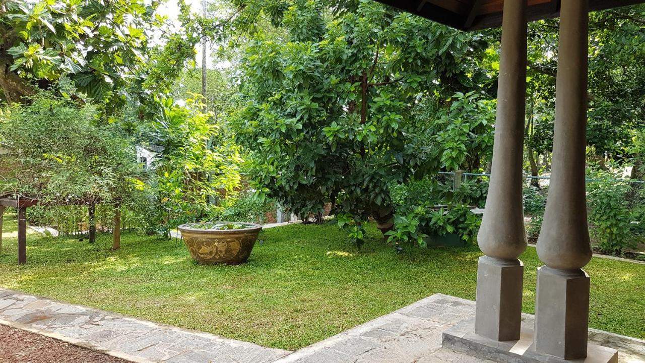 Siriniwasa Luxury Villa With Private Pool Induruwa Exterior foto